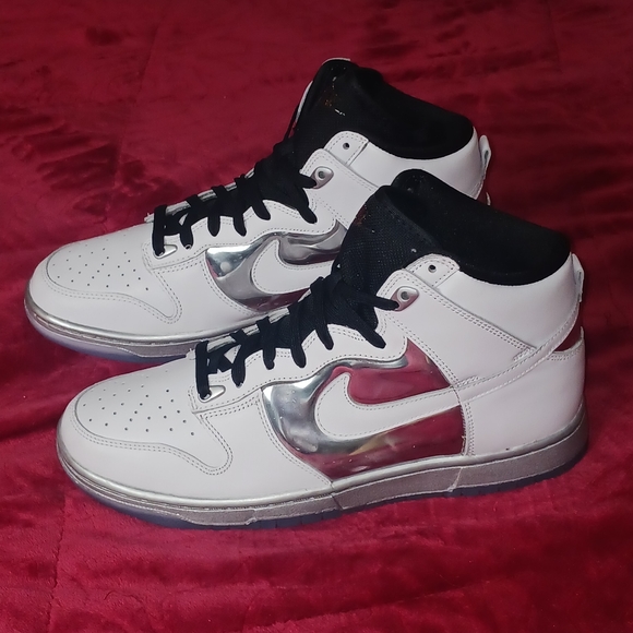 Nike Dunk High SE Streetwear/Lifestyle Shoes Size 9.5 Men/11 Women - Picture 2 of 10